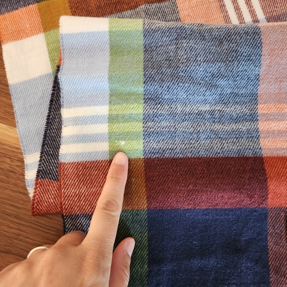 Cashmere Scarf Plaid Soft Made in Scotland Unisex - Picture 7 of 8